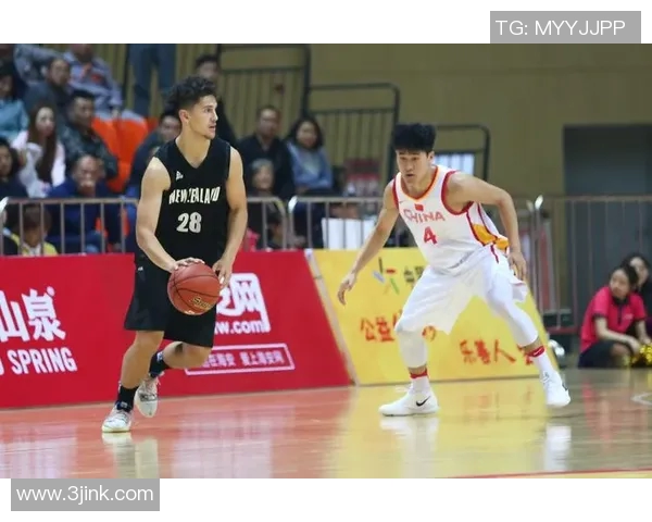 U19男篮迎战新西兰队全力争胜展现青春风采 U19男篮迎战新西兰队全力争胜展现青春风采